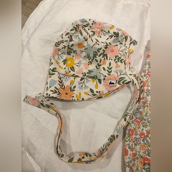 Baby Girl Patterned Bundle - Picture 3 of 12